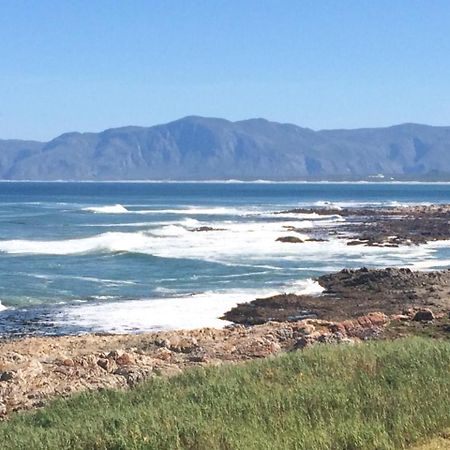 Royal Albatros Apartment Gansbaai Exterior foto