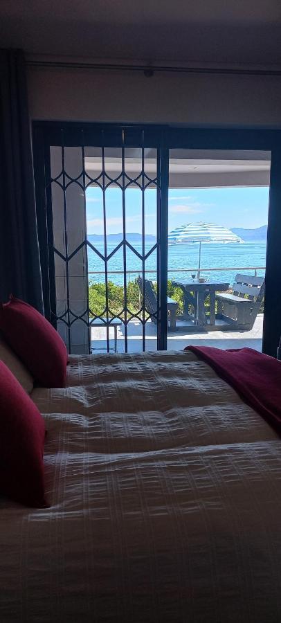 Royal Albatros Apartment Gansbaai Exterior foto
