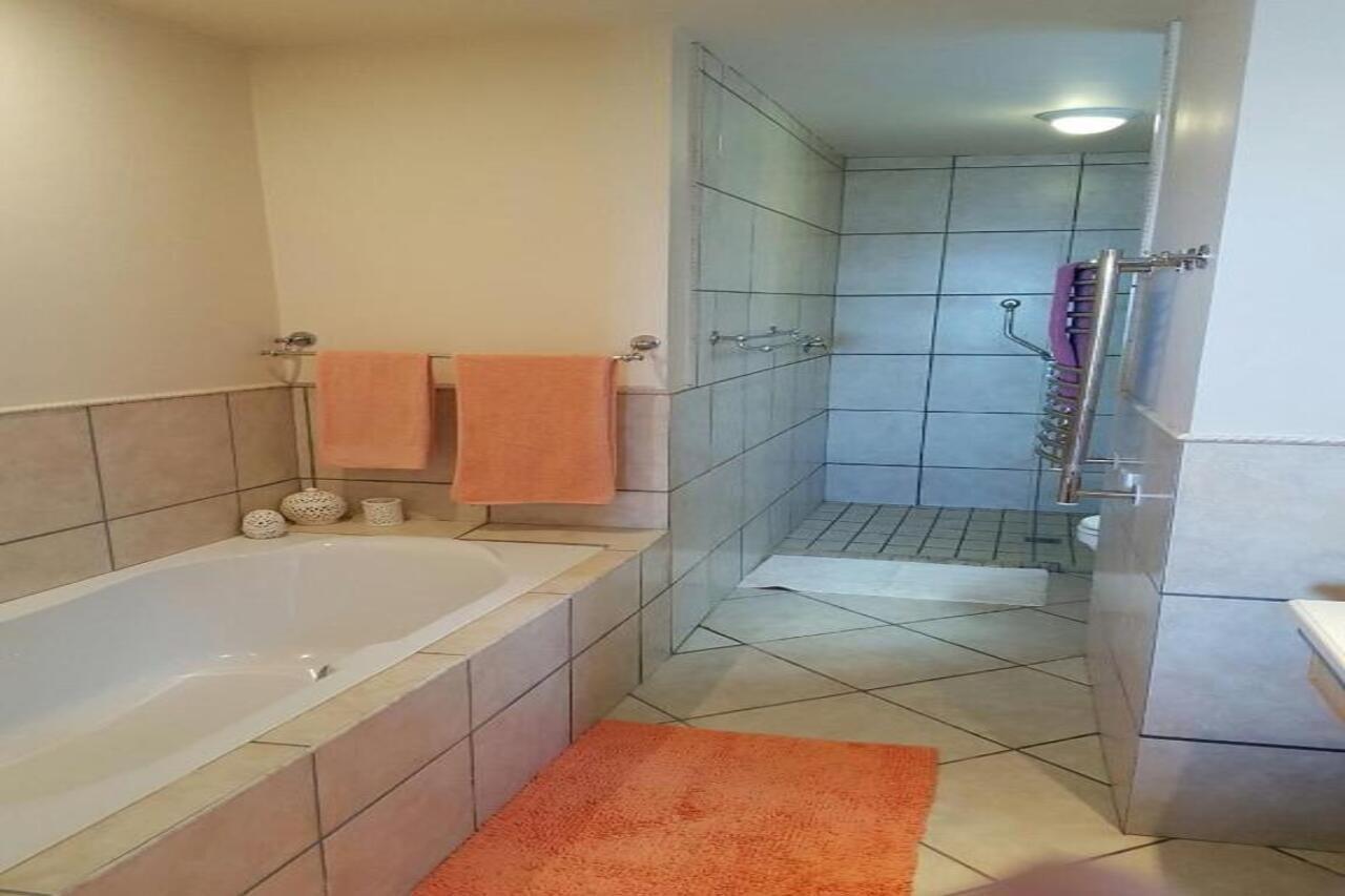 Royal Albatros Apartment Gansbaai Exterior foto