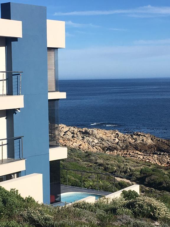 Royal Albatros Apartment Gansbaai Exterior foto